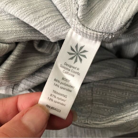 Athleta grey calf length white mesh panels yoga workout leggings women’s small - Picture 7 of 8